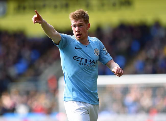 乔·迪马乔（Joe DiMaggio）达成连续 56 场安打神迹，至今仍被视为最难打破的纪录之首