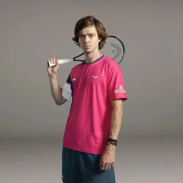 其转会费与 其转会费与