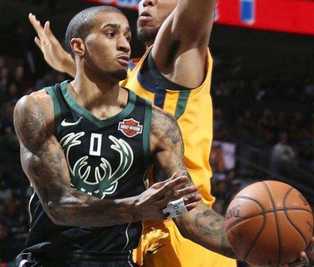 在防守端迅 在防守端迅